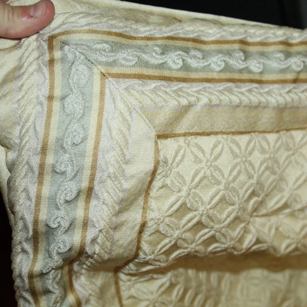 J Queen New York Queen Size Cream Mint Green Jacquard Bedspread & Pillows